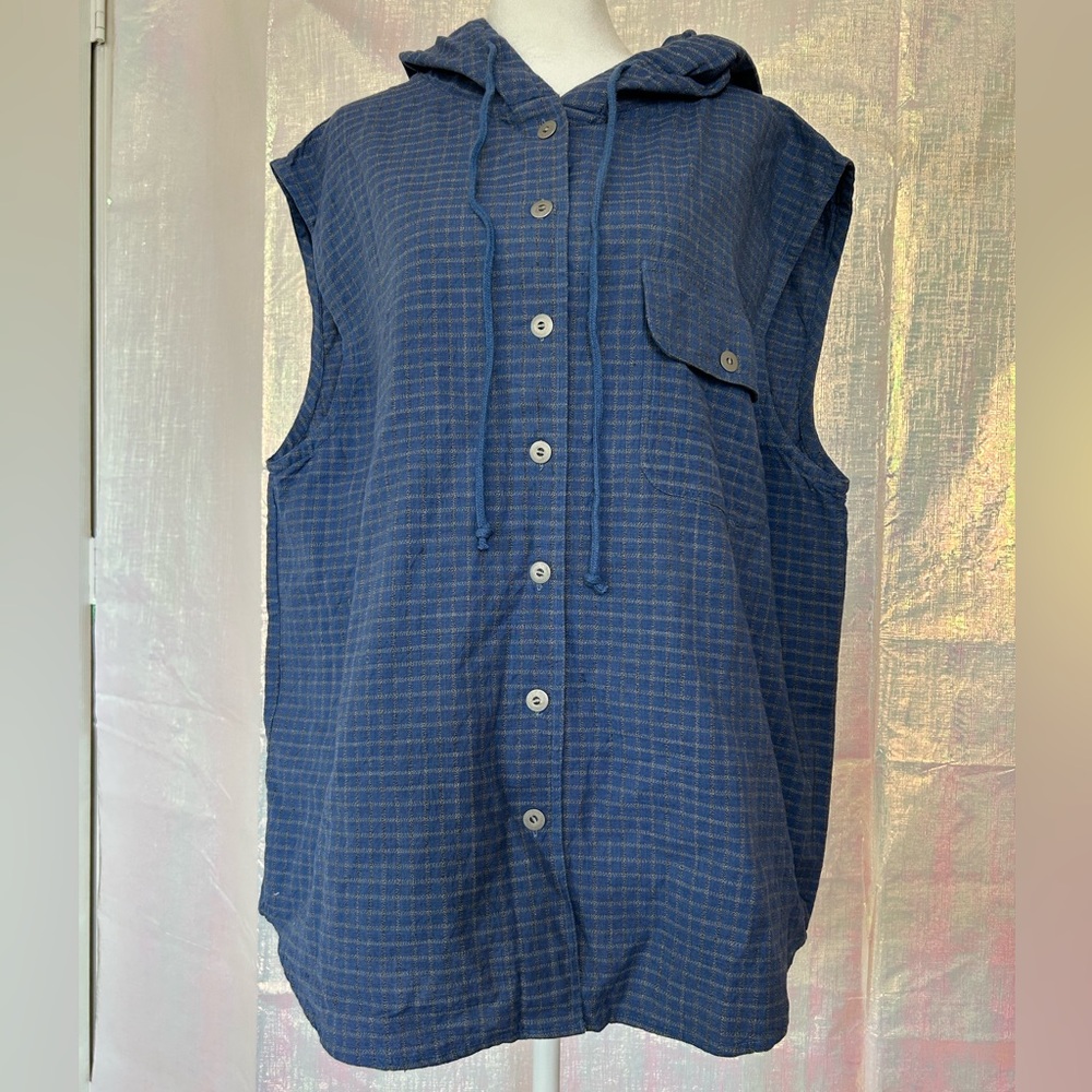 NWT Northern Reflections Navy Hooded Sleeveless Button-Front Shirt Jacket.